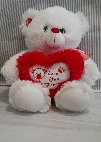 Beyaz Peluş Ayıcık Kalpli