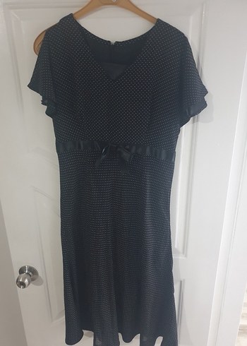 Kemer Detaylı Siyah midi boy sifon elbise - Görsel 3