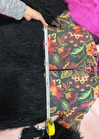 Bohem Desenli Uzun Siyah Kürk Detaylı Kadın Mont - Görsel 4