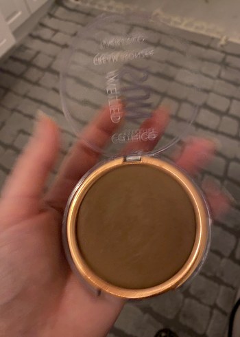 Catrice Melted Sun Krem Bronzlaştırıcı 9g - Görsel 2
