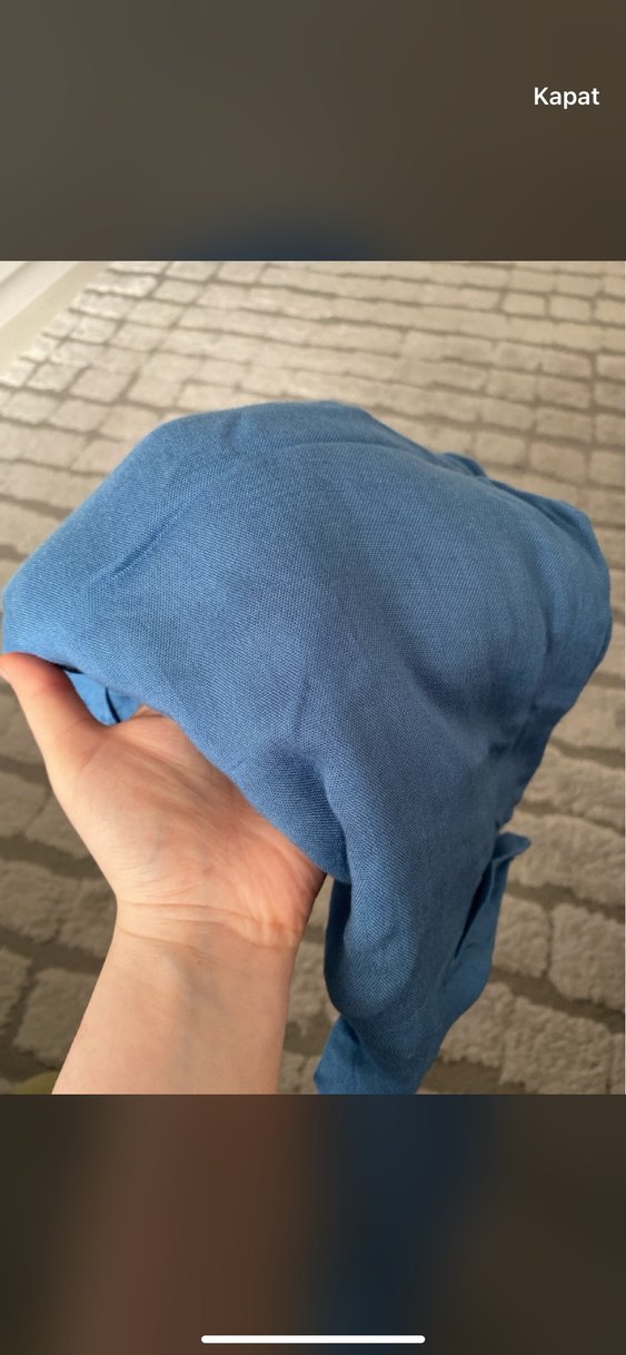 Kadınlar için Koyu Turkuaz Saten Şal - Görsel 2