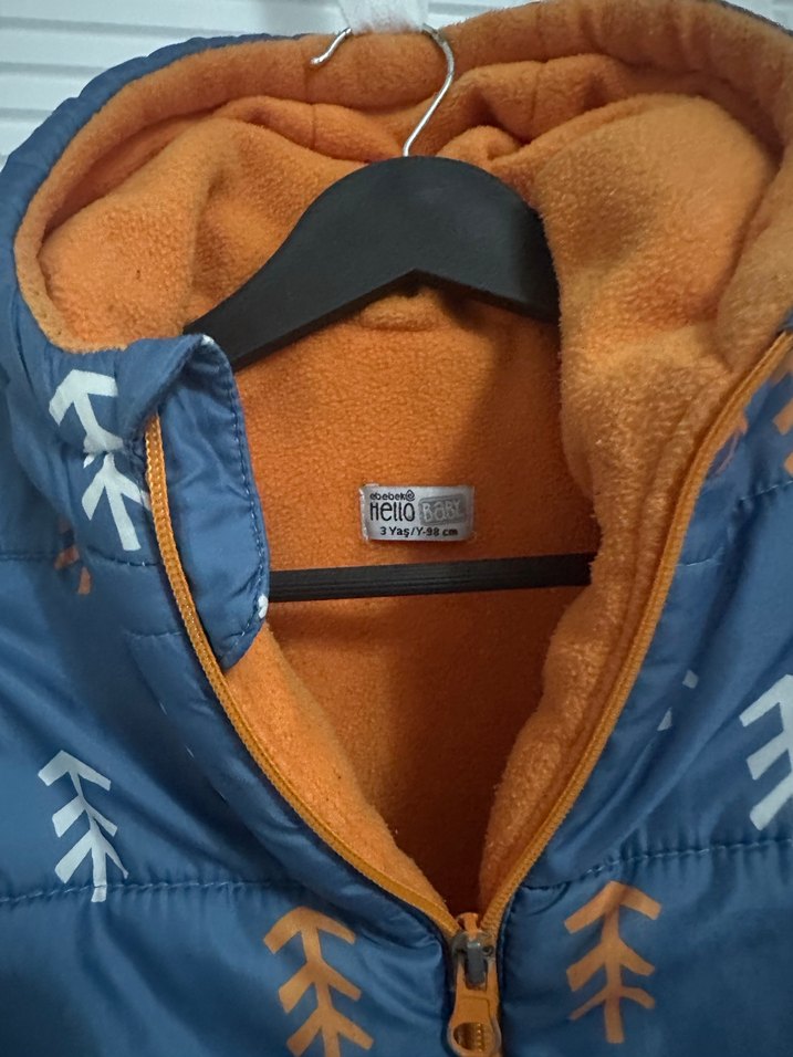 Kapüşonlu Mavi Baskılı Erkek Çocuk Mont 3 yaş - Görsel 2