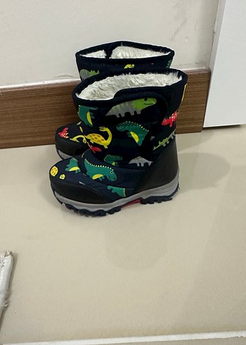 Erkek Çocuk Çok Renkli Kaydırmaz Bot - Görsel 2