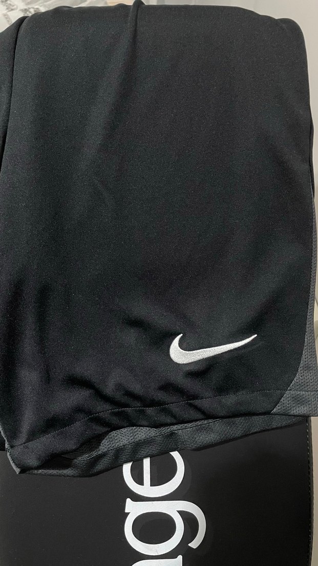 Siyah Nike Elastik Bel Spor Şort - Görsel 4