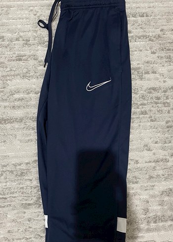 Erkek Lacivert Nike Spor Pantolonu - Görsel 3