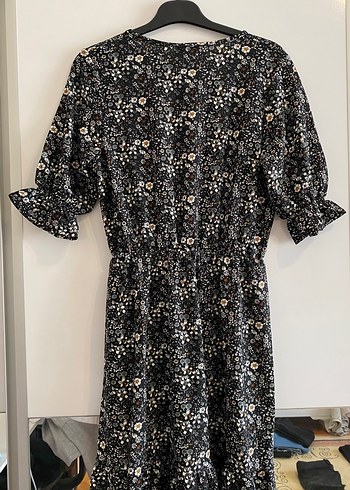 Zara Siyah Çiçek Desenli Rahat Elbise