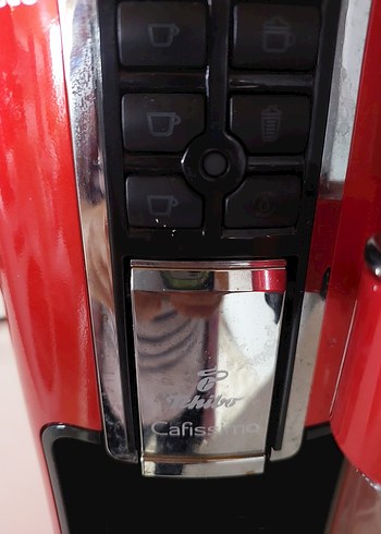 Koyu Kırmızı Saeco Kahve Makinesi - Görsel 3