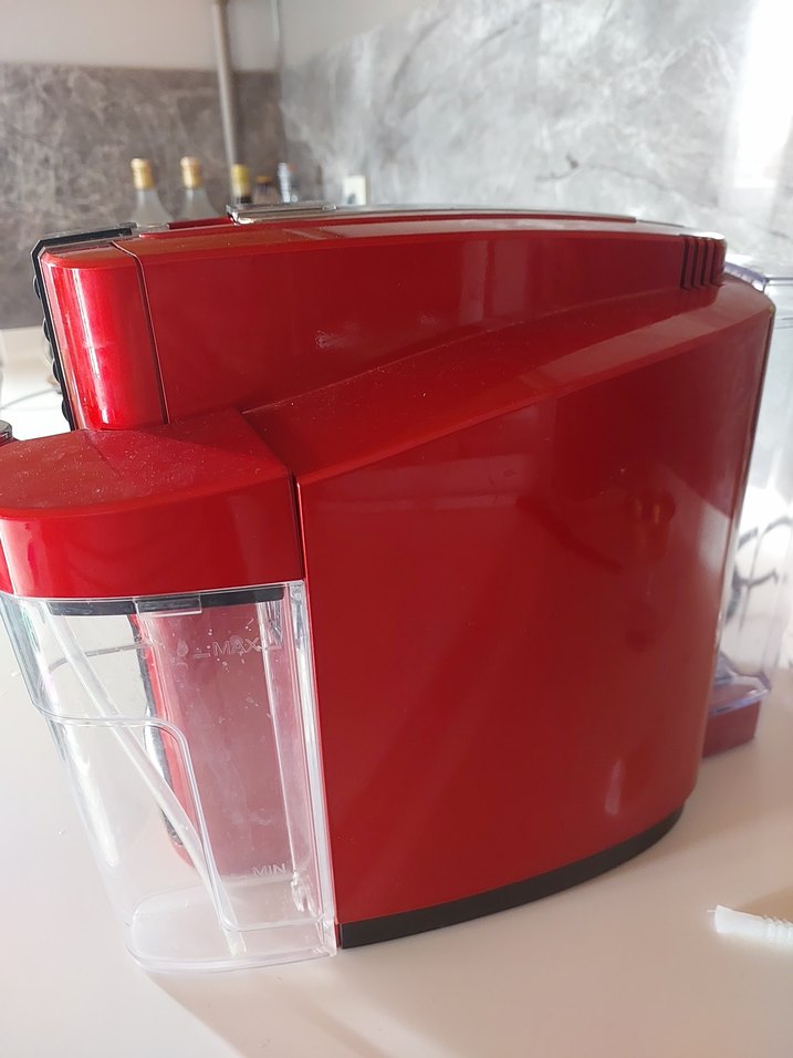 Koyu Kırmızı Saeco Kahve Makinesi - Görsel 5