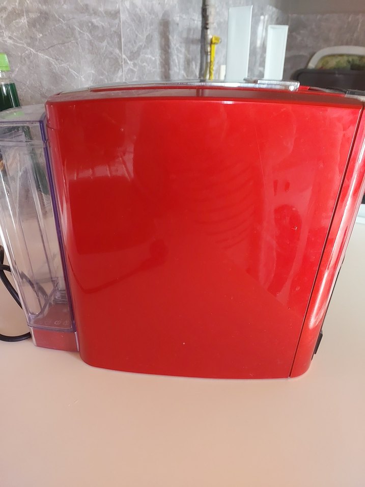 Koyu Kırmızı Saeco Kahve Makinesi - Görsel 4