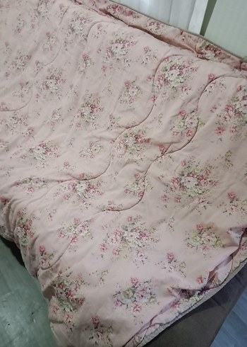 Pembe Çiçek Desenli Yatak Örtüsü yorgan - Görsel 2