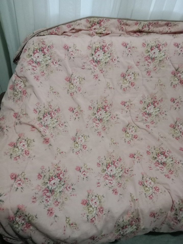 Pembe Çiçek Desenli Yatak Örtüsü yorgan - Görsel 3