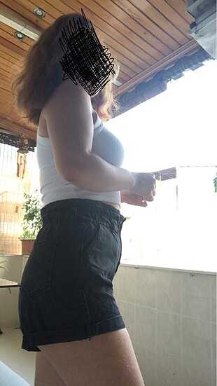 Siyah Yüksel bel şort