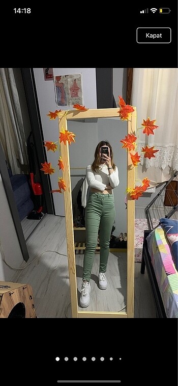 Su yeşili pantolon