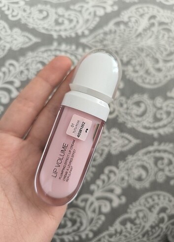 Kiko Kiko 01 Lip Volume
