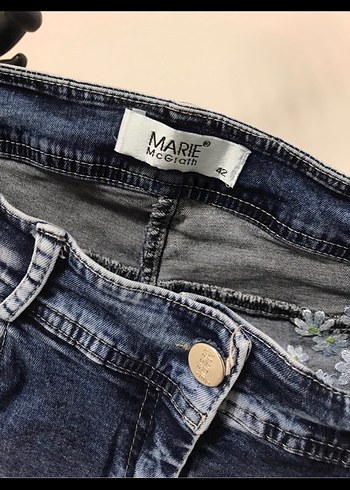 Nakışlı Düğmeli Mavi Dar Kesim Kadın Kot 42 beden - Görsel 4