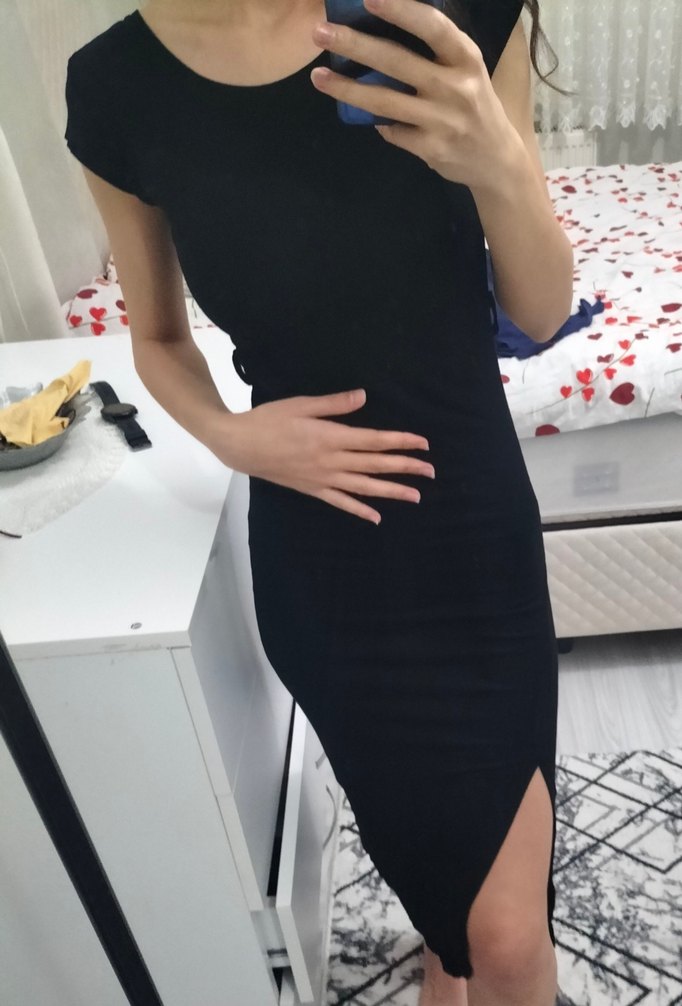 V Yaka Siyah Midi Elbise - Görsel 3