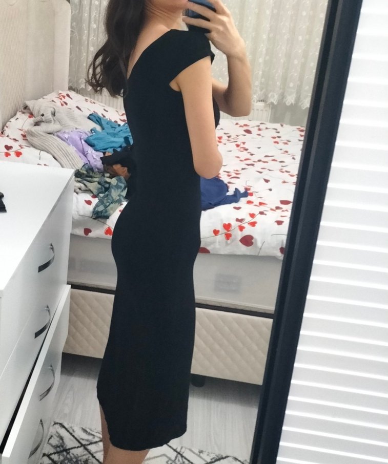 V Yaka Siyah Midi Elbise - Görsel 2