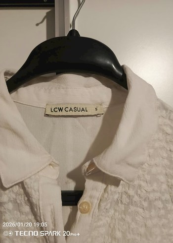 Kadın Beyaz Kolsuz Düğmeli Gömlek - Görsel 2