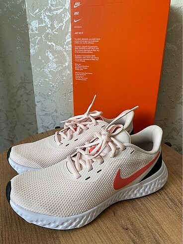 Nike orjinal spor ayakkabı