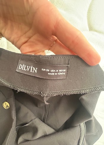Dilvin Düğmeli Siyah mini şort Etek