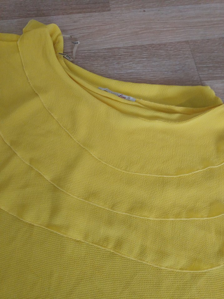Sarı Kısa Kollu Fırfırlı Keten Bluz - Görsel 3
