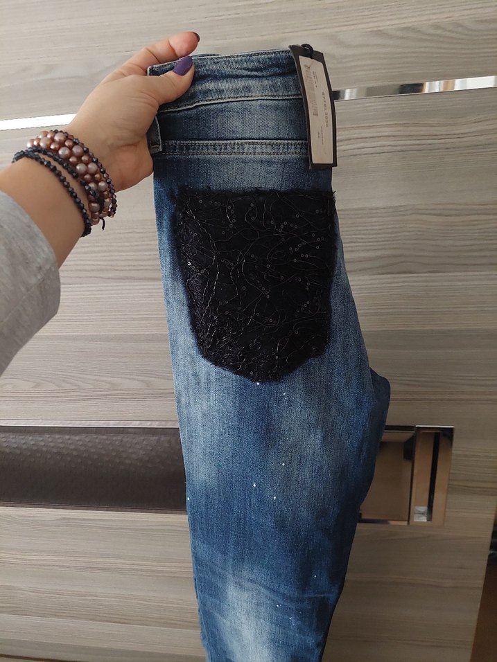 Cepleri pul detaylı isiltili ık kot pantalon - Görsel 3