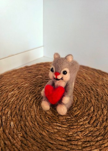 Kalp Detaylı Gri Peluş Oyuncak - Görsel 3