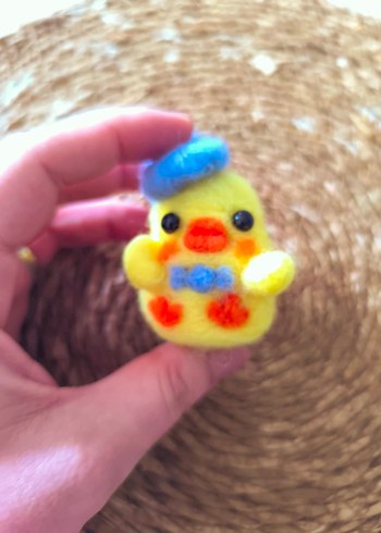 Renkli Sarı Oyuncak Araba Figürü - Görsel 2