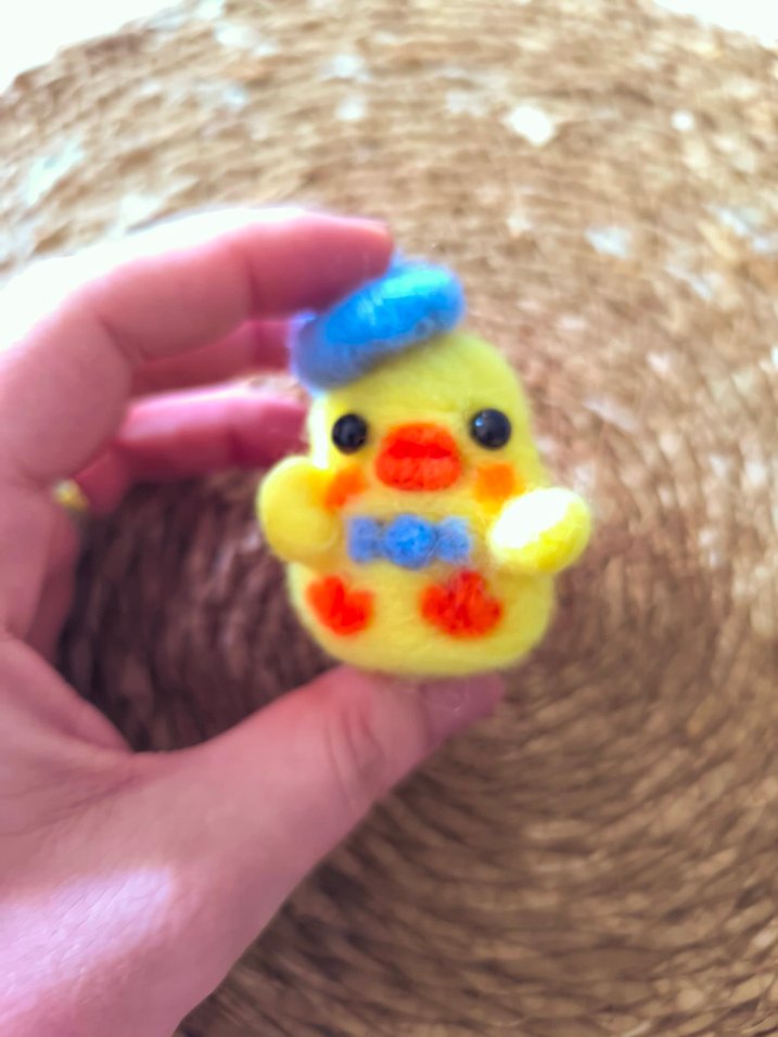 Renkli Sarı Oyuncak Araba Figürü - Görsel 2