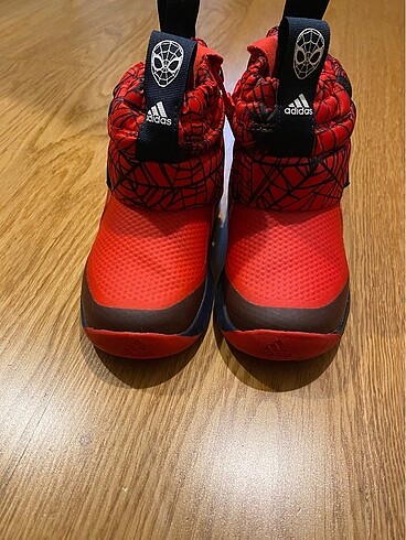 Adidas Adidas marvel kar btu