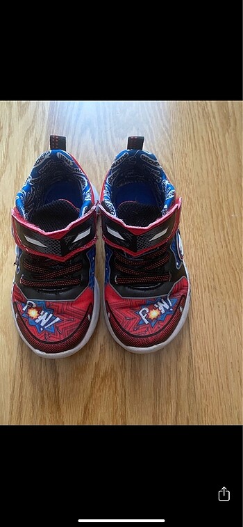 23 Beden kırmızı Renk Skechers spor ayakkabı