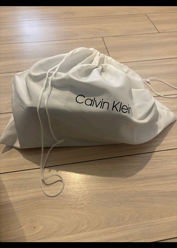 Calvin Klein Siyah Deri Kadın Çapraz Çanta - Görsel 7