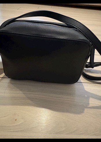 Calvin Klein Siyah Deri Kadın Çapraz Çanta - Görsel 4