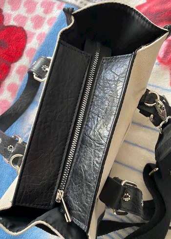 Tokalı Siyah-Beyaz Kadın Omuz Çantası - Görsel 3