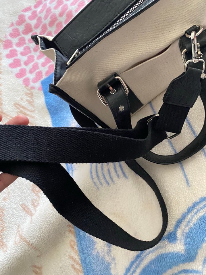 Tokalı Siyah-Beyaz Kadın Omuz Çantası - Görsel 2