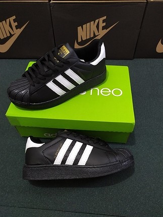 Adidas   KAMPANYA ÜRÜNDÜR 