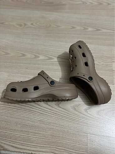 37 Beden Crocs terlik kahverengi