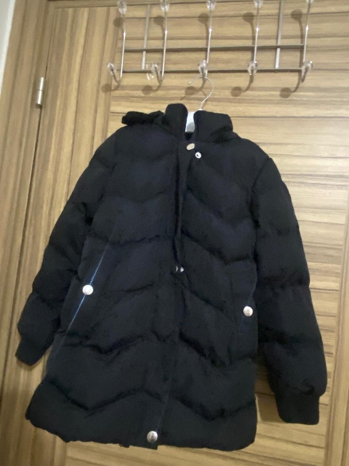 Erkek Çocuk Siyah Kürklü Mont - Görsel 3