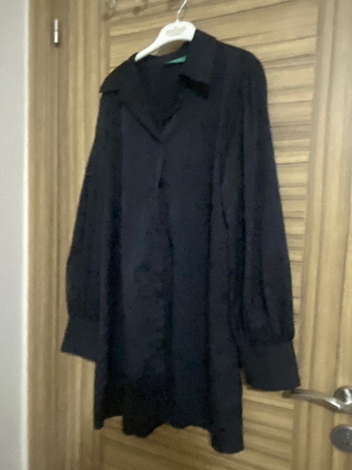 Düğmeli Siyah Kadın Uzun Kollu Gömlek - Görsel 4