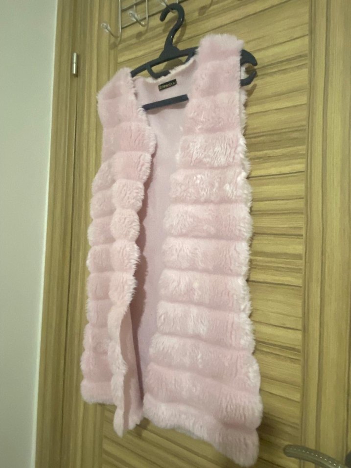 Pembe Uzun Kürklü Kadın Yelek - Görsel 5