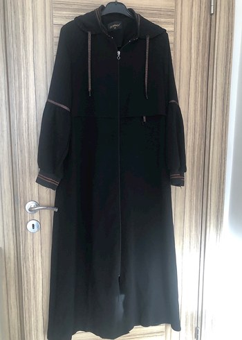 Kadın Siyah Uzun Fermuarlı Kaban - Görsel 2