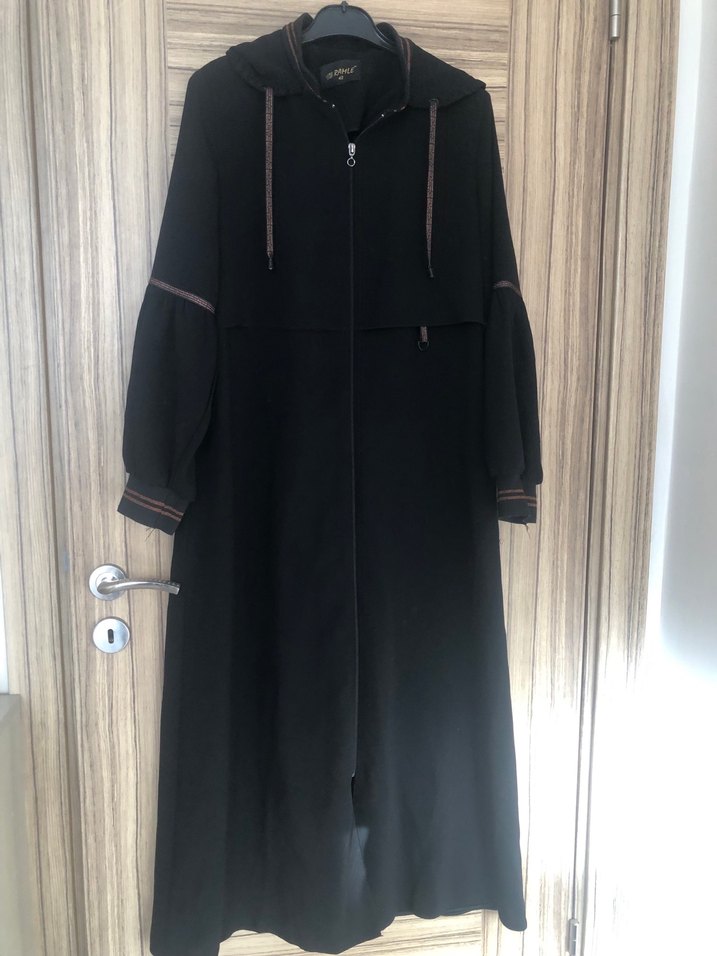 Kadın Siyah Uzun Fermuarlı Kaban - Görsel 2