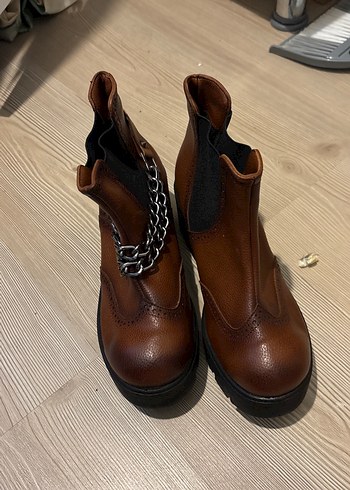 Zincir Detaylı Kahverengi Deri Biker Bot - Görsel 2