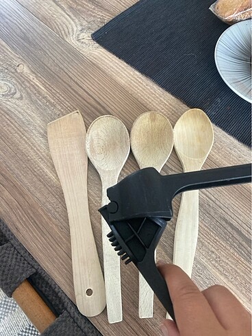 Tahta kaşık ve sarımsak ezici - Görsel 3