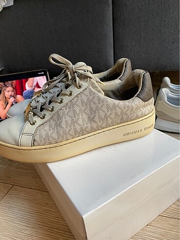 37 Beden Michael Kors Sneakers
