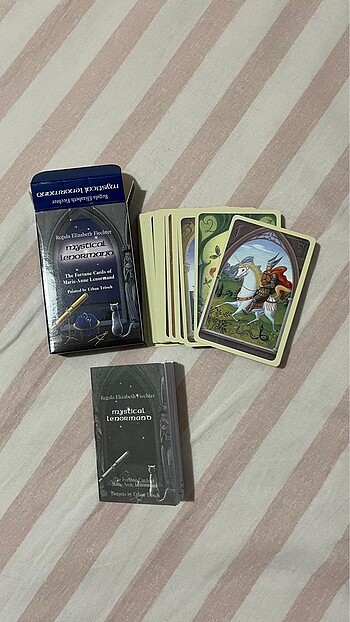 Tarot oracle lenormand destesi