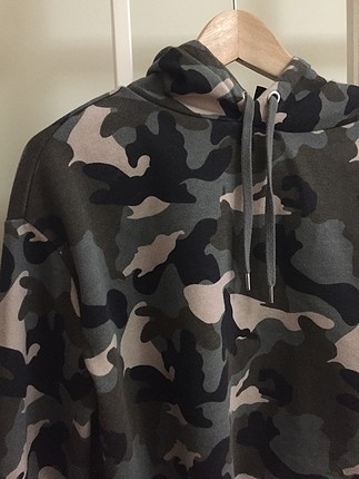 H&M sweat