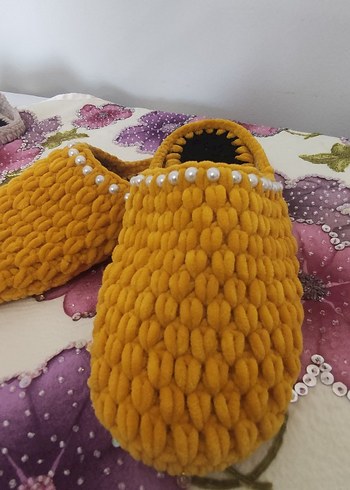 Diğer puff ipten örüldü kışlık terlik