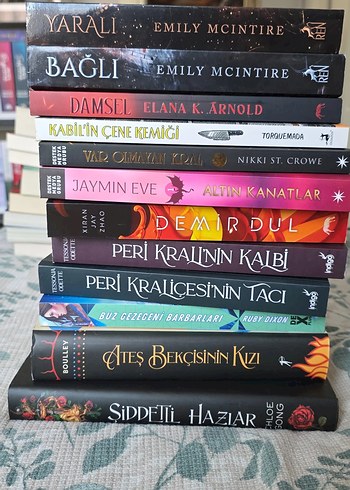 Emily McIntire ve Diğerlerinden Roman Seti