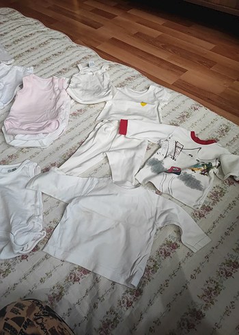 Beyaz Kolsuz Bebek Body toplam 50 parça - Görsel 5